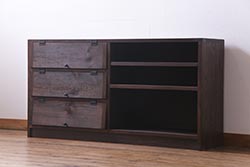 ラフジュ工房オリジナル　リメイク家具　明治期の松材が味わい深いパタパタ扉のリビングボード(下駄箱、収納棚、サイドボード)(2)