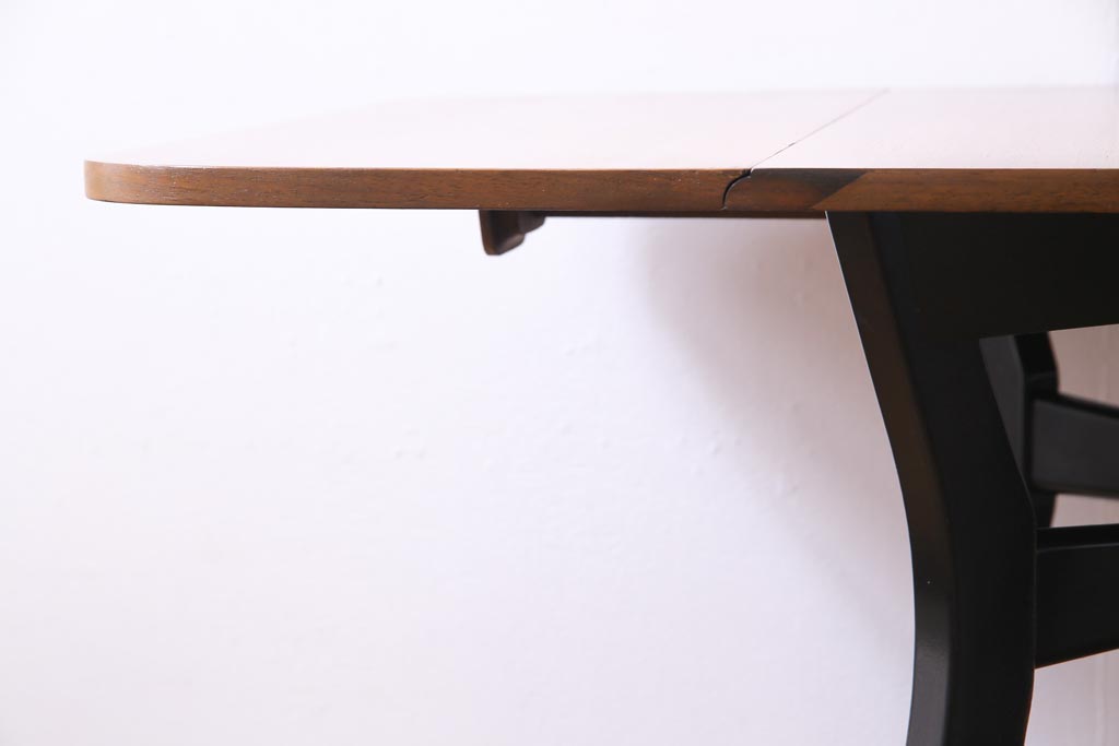 ヴィンテージ家具　イギリスビンテージ　G-PLAN(ジープラン)　BBシリーズ　北欧スタイルらしいモダンなデザインが素敵なバタフライテーブル(拡張式テーブル、ダイニングテーブル)