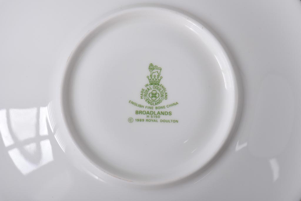 未使用品　ROYAL DOULTON(ロイヤルドルトン)　廃盤　BROADLANDS(ブロードランド)　カップ&ソーサー2客セット(洋食器)