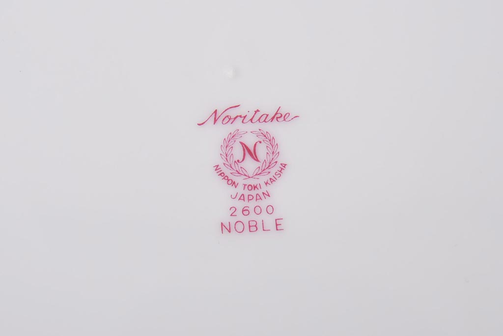 中古　ノリタケ(Noritake)　NOBLE(ノーブル) 2600　金彩　清楚な雰囲気漂う小花柄の小皿5枚セット(プレート、洋食器)
