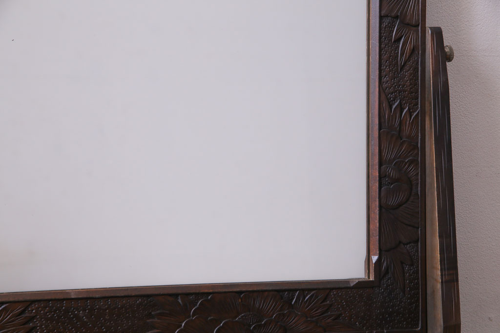 ヴィンテージ家具　ビンテージ　伝統工芸　軽井沢彫り　大輪の牡丹が目を引くドレッサー(鏡台)