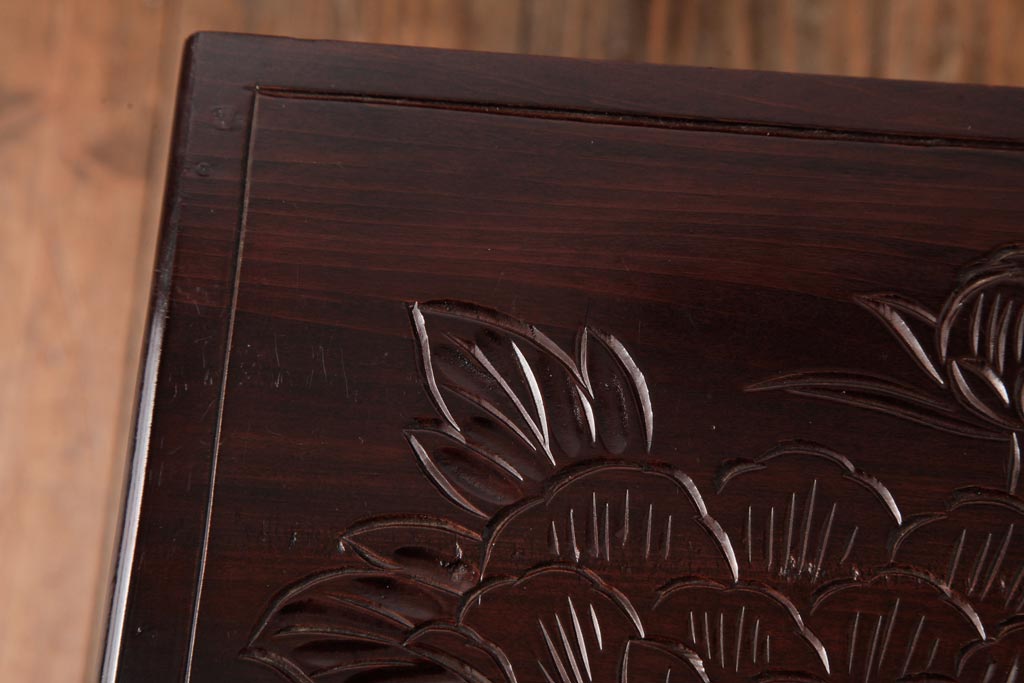 中古　伝統工芸　日光彫り　牡丹・菖蒲　星打ちの意匠が素敵な小引き出し(小物収納)