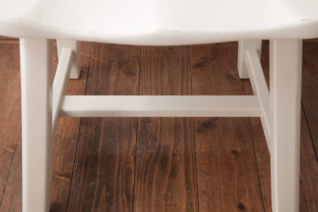 中古輸入家具　オランダ製　さわやかなホワイトカラーのダイニングチェア(椅子)