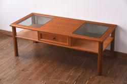 ヴィンテージ家具　ビンテージ　収納付き　ガラストップがモダンなローテーブル(コーヒーテーブル)