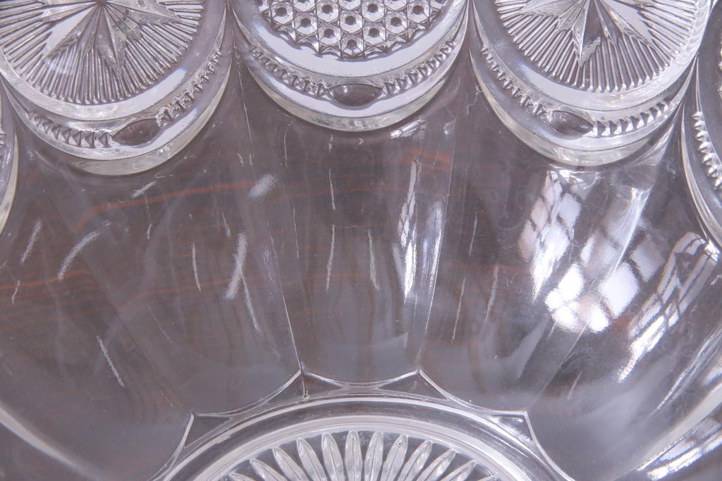 アンティーク雑貨　アメリカビンテージ　星模様が可愛らしいプレスガラスのボウル(深鉢)