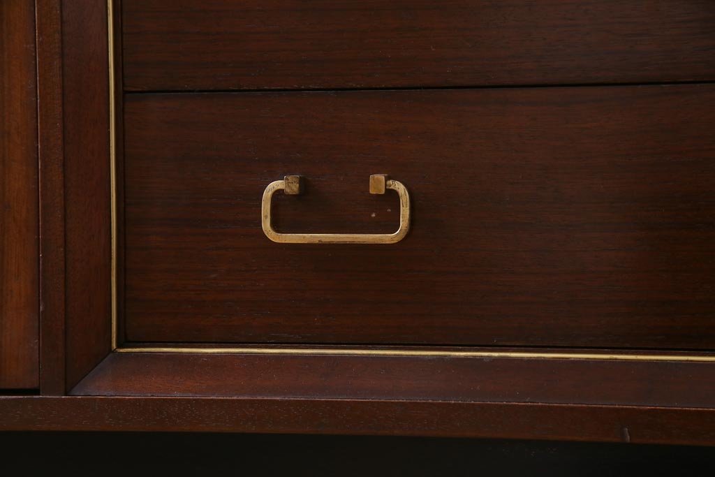 イギリスビンテージ　北欧家具　G-PLAN(ジープラン)　品のある大人の雰囲気漂うBBシリーズのサイドボード(収納棚、引き出し、リビングボード)
