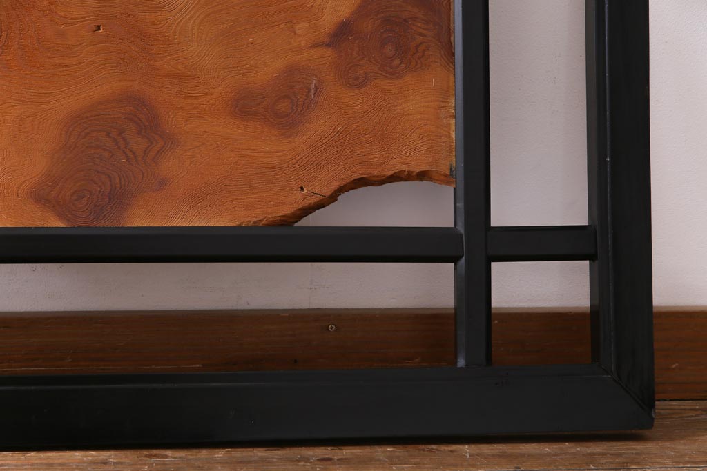 和製アンティーク　屋久杉無垢材　枠漆塗り　個性的で存在感のある欄間(明り取り)(2)