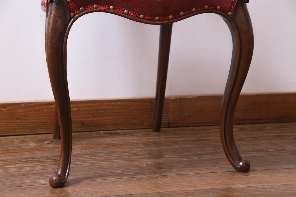 アンティーク家具　フランスアンティーク　ウォールナット　大人の雰囲気漂うシックなバルーンバックチェア(ダイニングチェア、椅子)