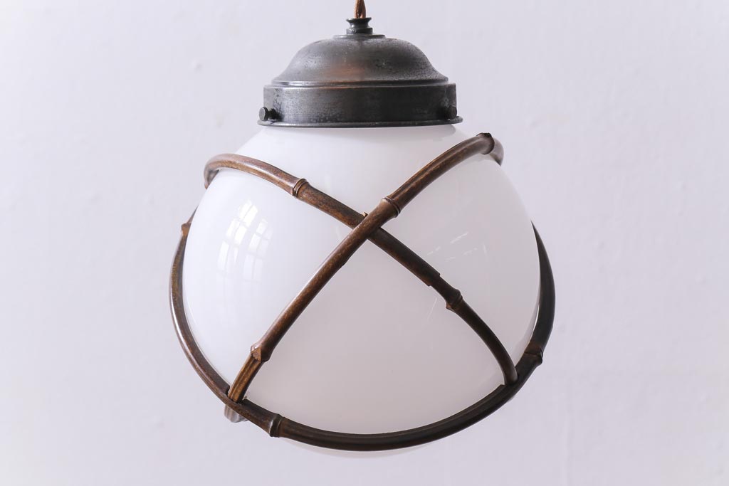 昭和初期　戦前　竹の装飾が個性的な球体型ペンダントライト(電笠、天井照明、吊り下げ照明)