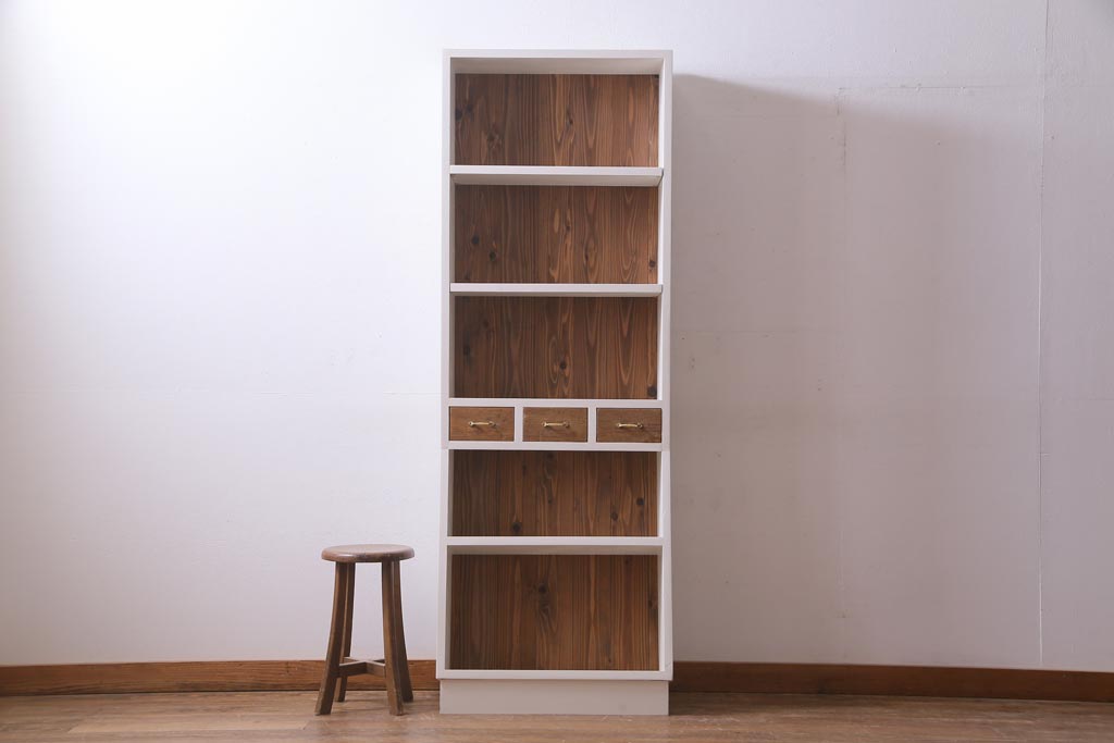 ラフジュ工房オリジナル　古材使用　レトロなペイントの薄型ブックシェルフ(収納棚、本棚、ウッドシェルフ)