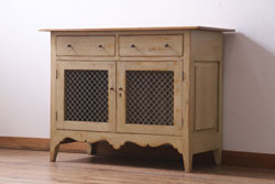 アンティーク家具　フランスアンティーク　パイン材　網目扉　オリジナルペイントが魅力的なキャビネット(食料棚、サイドボード、収納棚)