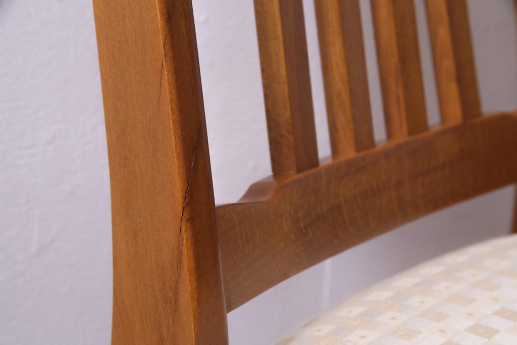北欧家具  ビンテージ家具　チーク材　木のぬくもりと品のある佇まいが魅力的なダイニングチェア(椅子)(3)