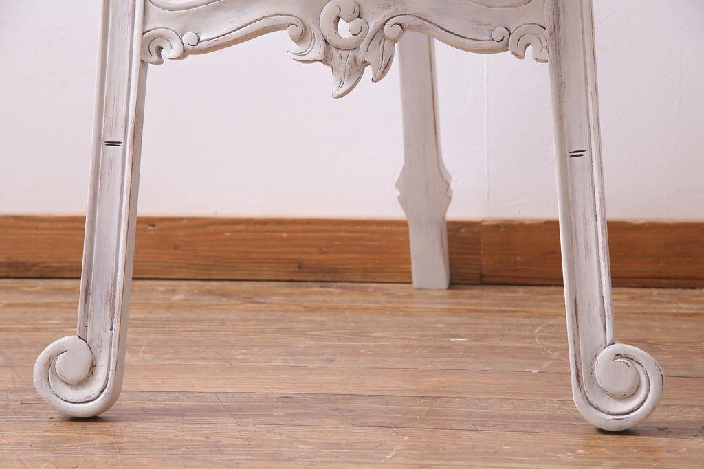アンティーク雑貨　フランス輸入家具　ペイント　ロココ様式　フレンチスタイルを盛り上げるイーゼル(画架、ディスプレイ)