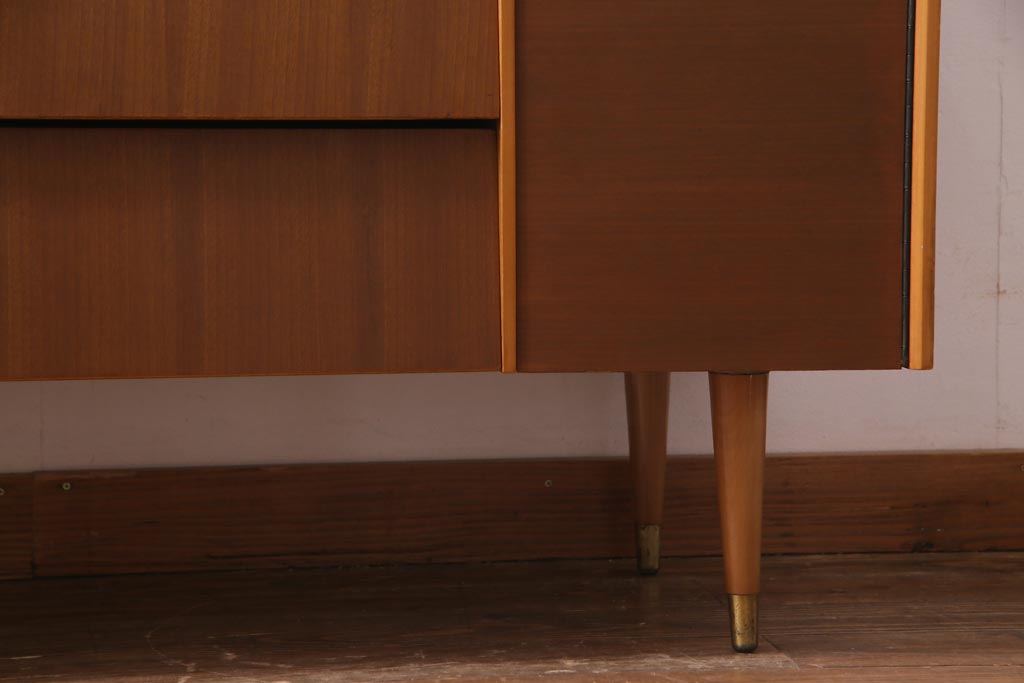 北欧ヴィンテージ家具　チーク材　すっきりとした作りのドレッシングチェスト(ドレッサー、鏡台、ミラー、ビンテージ)