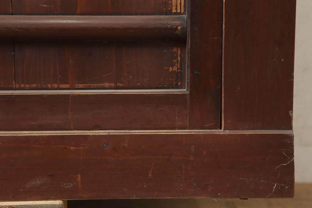 アンティーク家具　四尺　横桟引き戸が魅力の水屋箪笥サイドボード(テレビ台)(R-036588)