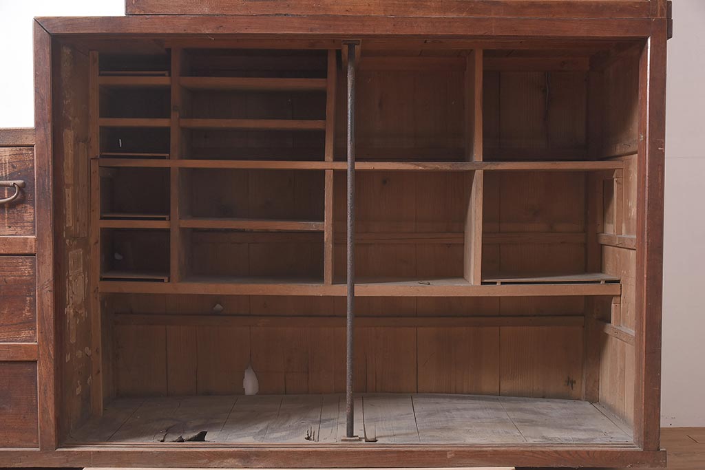 アンティーク家具　明治期　ケヤキ材　上手物　特大サイズの階段箪笥(R-036712)