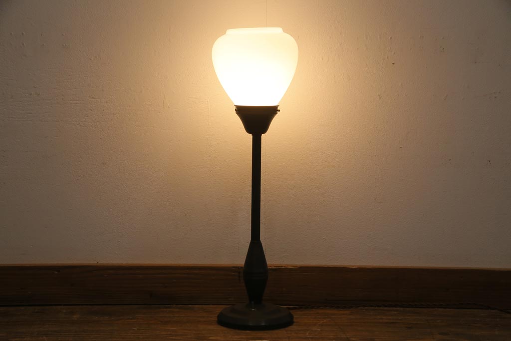 アンティーク照明　和製アンティーク　アイアン支柱　ぼんぼりのようなスタンドライト(照明、フロアスタンド)