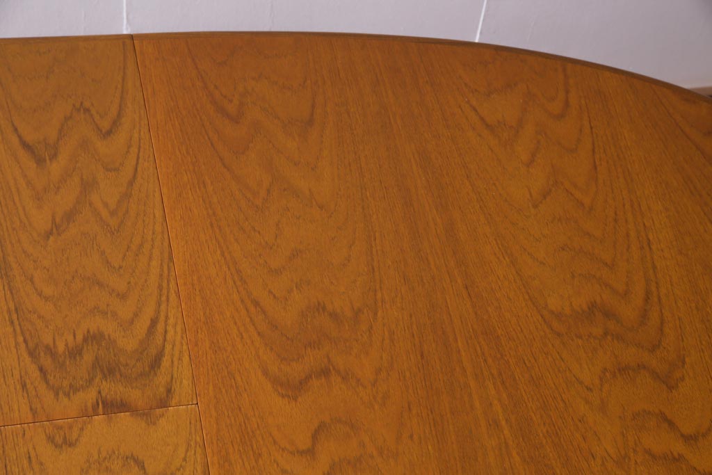 ヴィンテージ家具　G-PLAN(ジープラン)  北欧家具　オーバル型のシンプルなエクステンションテーブル(ダイニングテーブル、ビンテージ)(R-036873)