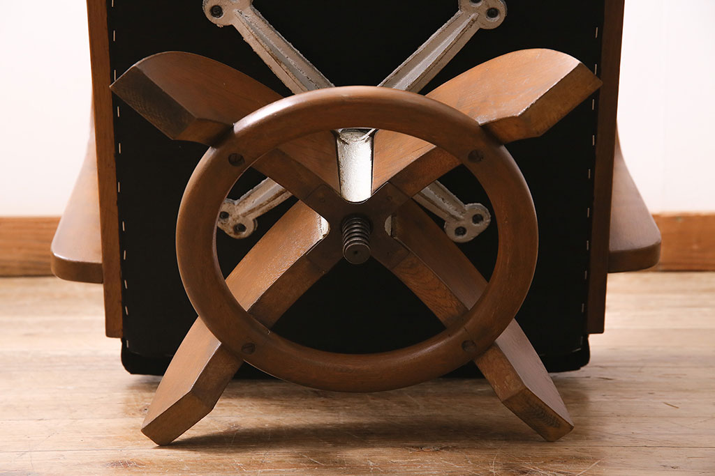 ビンテージ家具　昭和中期　昭和レトロな回転チェア(回転椅子、ドクターチェア、アームチェア、ワークチェア)(R-037044)