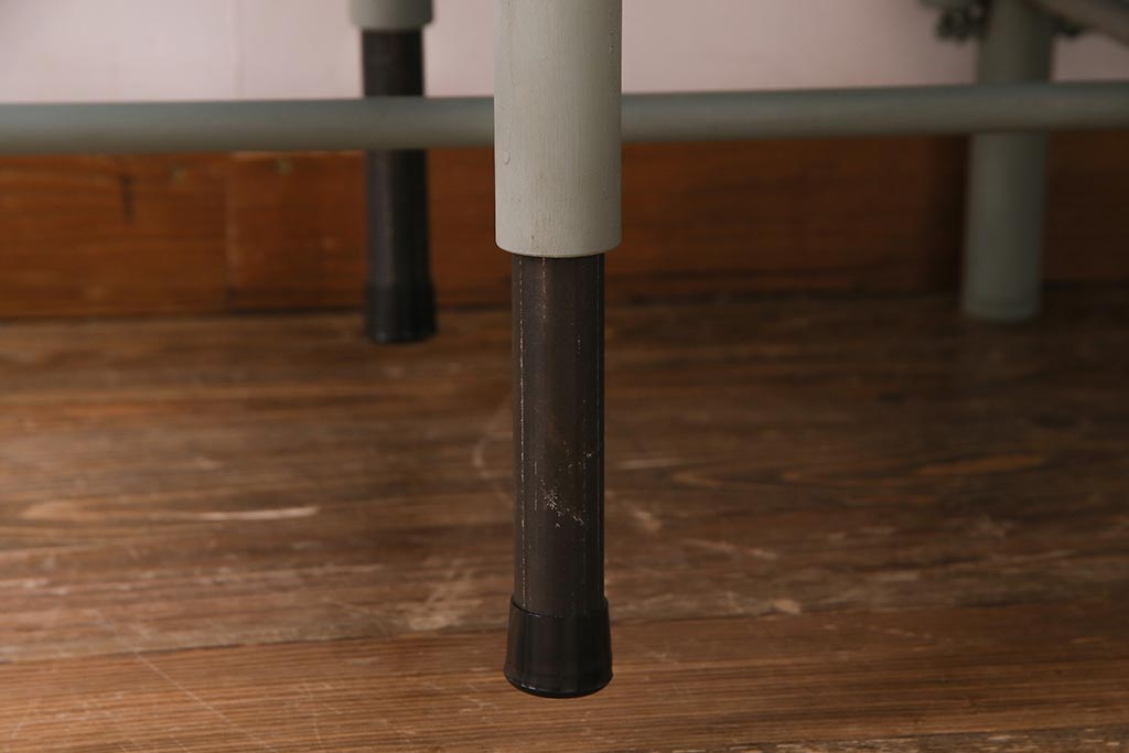 ラフジュ工房オリジナル ペイント　格納スツール付き8人掛けテーブル(ダイニングテーブル、作業台)(R-037538)