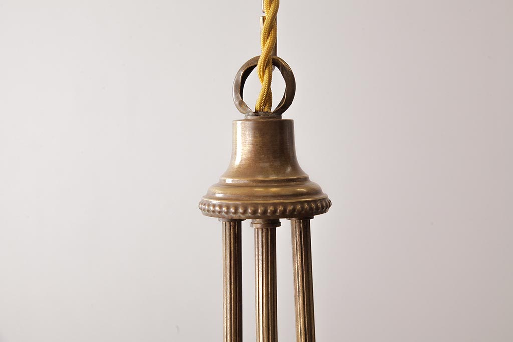 アンティーク照明　フランスヴィンテージ　凝ったデザインの高級感漂うシャンデリア(4灯、天井照明、吊り下げ照明、ビンテージ)(R-037585)