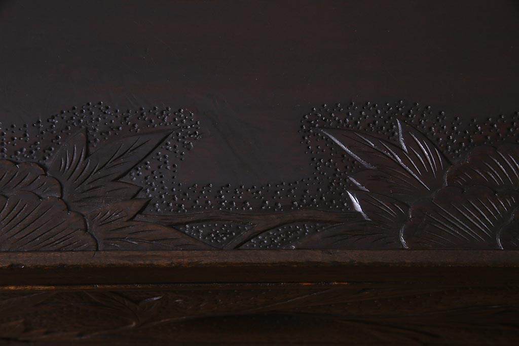 中古　ビンテージ家具　伝統工芸　軽井沢彫り　牡丹の図　上品な和の雰囲気漂う小振りなチェスト(引き出し)(R-037609)