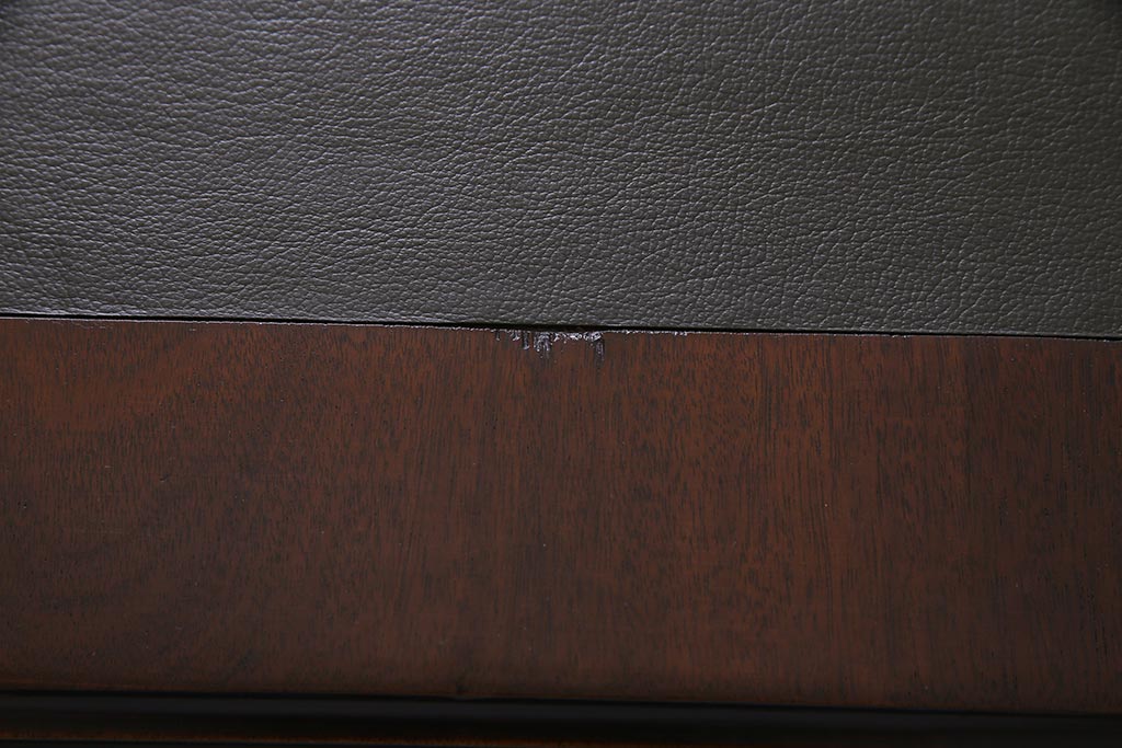 アンティーク家具　イギリスアンティーク　マホガニー材　レザートップ　組み立て式　気品あふれる佇まいの両袖デスク(机、在宅ワーク、在宅用プレジデントデスク)(R-037655)