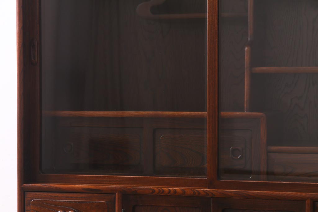 中古　指物家具　三方ケヤキ材　桐材　上質な作りの高級茶箪笥(和タンス、キャビネット、飾り棚)(定価約39万円)(R-037716)
