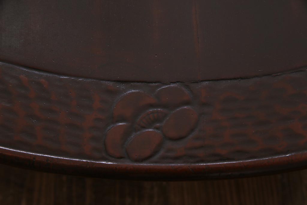 レトロ家具　和製アンティーク　鎌倉彫りが珍しい丸ちゃぶ台(折り畳み式テーブル、ローテーブル、座卓)(R-037833)
