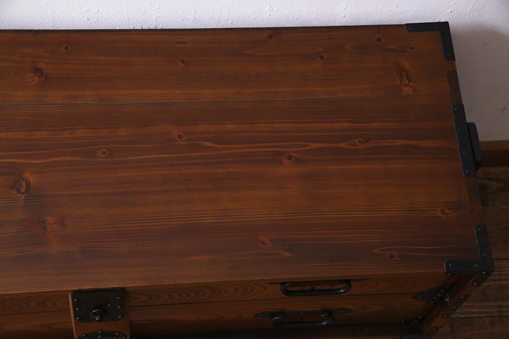 アンティーク家具　和製アンティーク　明治大正期　前面ケヤキ材　和の雰囲気たっぷりのリメイクローチェスト(箪笥、引き出し、ローボード)(R-037914)