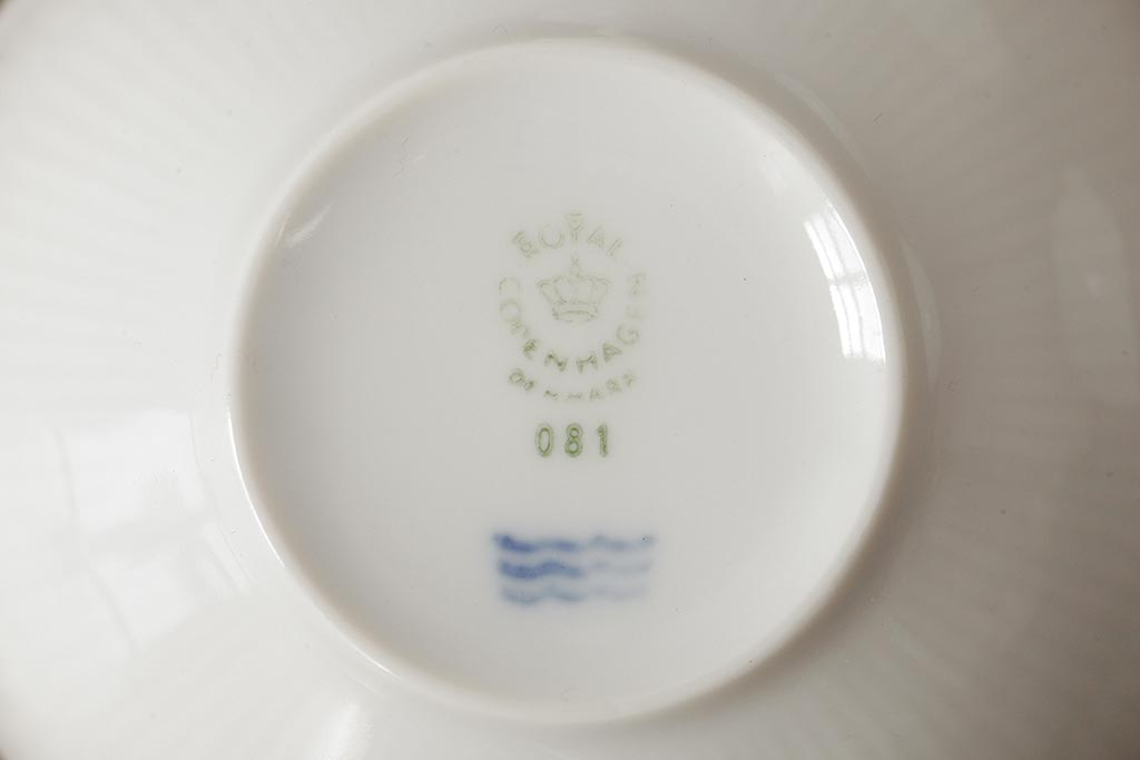 中古　ROYAL COPENHAGEN(ロイヤルコペンハーゲン)　ホワイトフルーテッド ハーフレース　ティーカップ&ソーサー4客セット(洋食器)(R-037960)