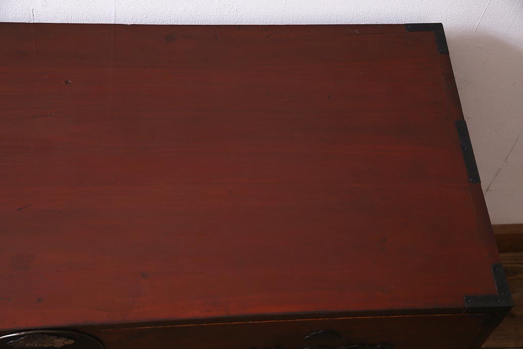 アンティーク家具　昭和初期　前面ケヤキ材　漆塗り　味わい深い佇まいがおしゃれな鉄脚付きローボード(ローチェスト、引き出し、衣装箪笥、テレビ台)(R-037966)