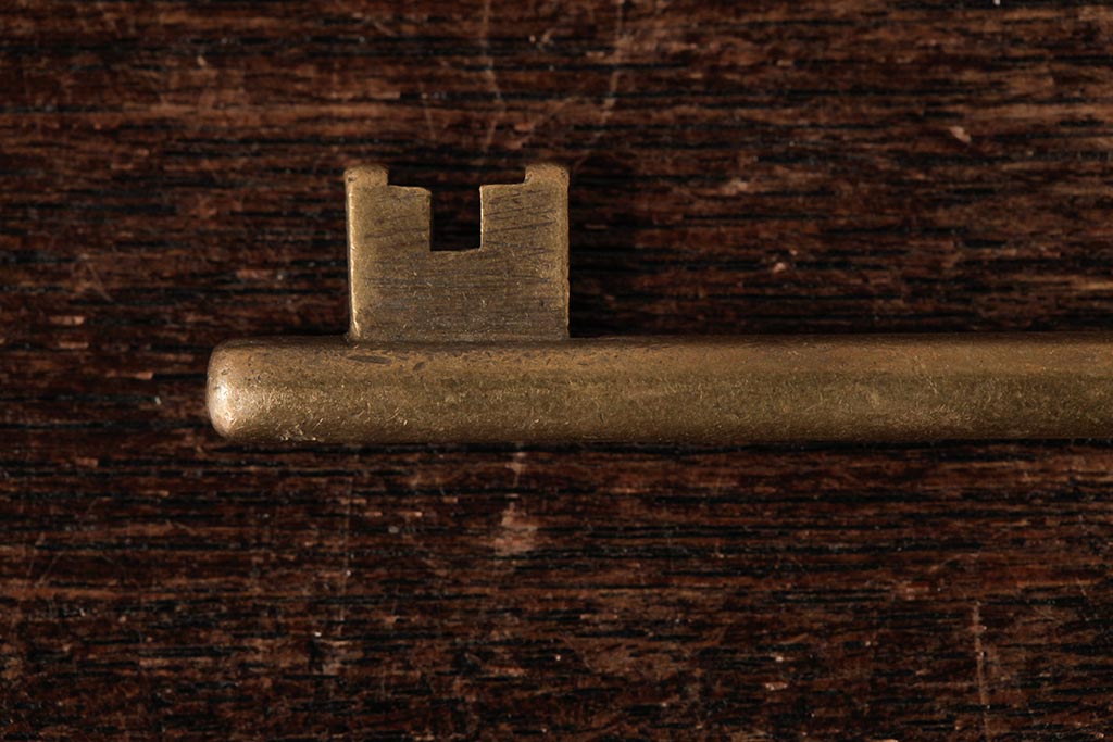 アンティーク雑貨　フランス　真鍮　アンティークゴールドがおしゃれなキー(鍵、カギ)(R-038011)
