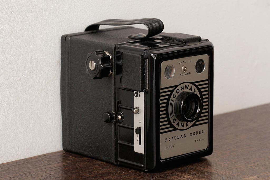 ヴィンテージ雑貨　イギリスビンテージ　CONWAY(コンウェイ)　ボックスカメラ　ポピュラーモデル　ヴィンテージカメラ(R-038097)