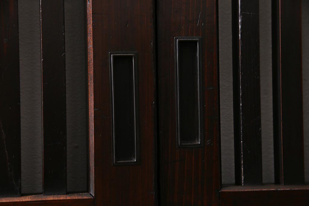 アンティーク建具　幅広サイズで存在感抜群の格子帯戸2枚セット(建具、引き戸)(R-038136)