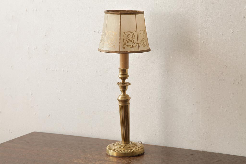 アンティーク照明 フランスアンティーク 真鍮製 上品なデザインのテーブルランプ(スタンドライト、卓上照明)(R-038224) | ラフジュ工房