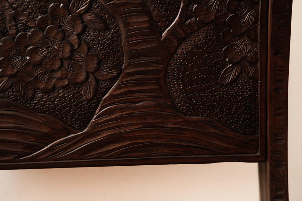 ビンテージ家具　伝統工芸　軽井沢彫り　桜の彫りが優美な印象のマガジンラック(本立て、収納、ヴィンテージ)(R-038255)