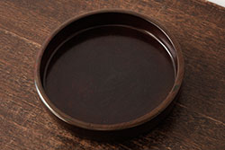 アンティーク雑貨　和製アンティーク　総ケヤキ材　なめらかで味のある丸盆(トレー、お盆)(R-038261)