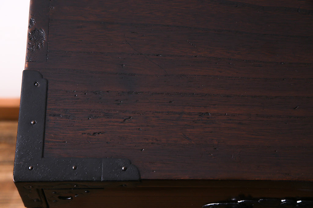 アンティーク家具　美品!　前面ケヤキ材　閂付き　特注金具　上手物の仙台車箪笥(仙台箪笥、時代箪笥)(R-038317)