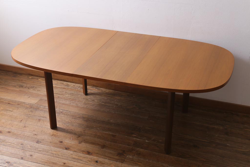 ヴィンテージ家具　北欧ビンテージ　G-PLAN(ジープラン)　チーク材　温もりのある木肌が素敵なエクステンションテーブル(ダイニングテーブル)(R-038462)