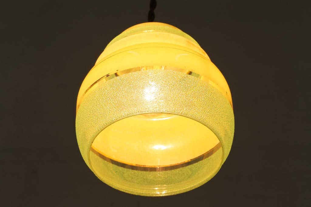 ヴィンテージ照明　イギリスビンテージ　淡い色味がお洒落なペンダントライト(天井照明、吊り下げ照明)(R-038499)
