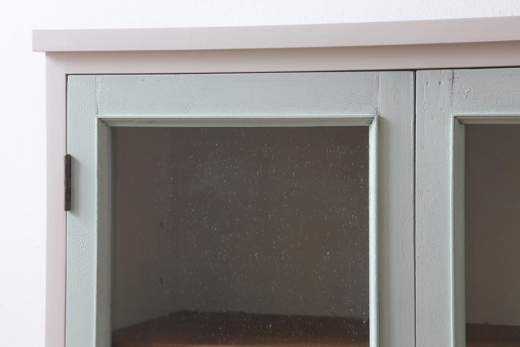 ラフジュ工房オリジナル　古建具リメイク　気泡ガラス・モールガラス　淡いペイントがお洒落なブックケース(本箱、収納棚、キャビネット)(R-038517)