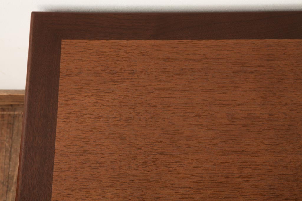 中古　CONDE HOUSE(カンディハウス)　ウォールナット材　象嵌細工が施されたモダンなローテーブル(リビングテーブル、サイドテーブル、座卓)(R-038999)