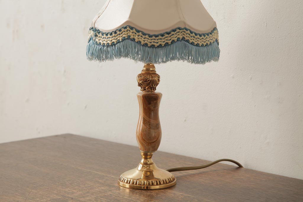 ヴィンテージ照明　フランスビンテージ　エレガントな佇まいが素敵なテーブルランプ(卓上ランプ、スタンドライト)(R-039009)