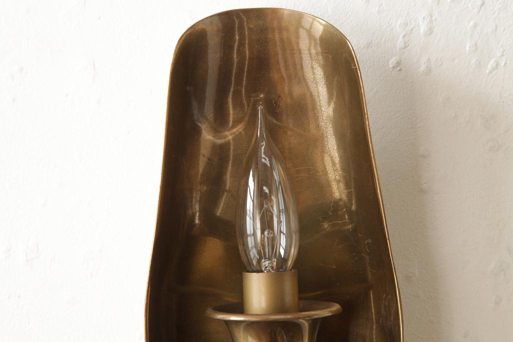 アンティーク照明　フランスアンティーク　真鍮製　センスの良さが光るスコップ型のウォールランプ(壁掛け照明)(R-039043)