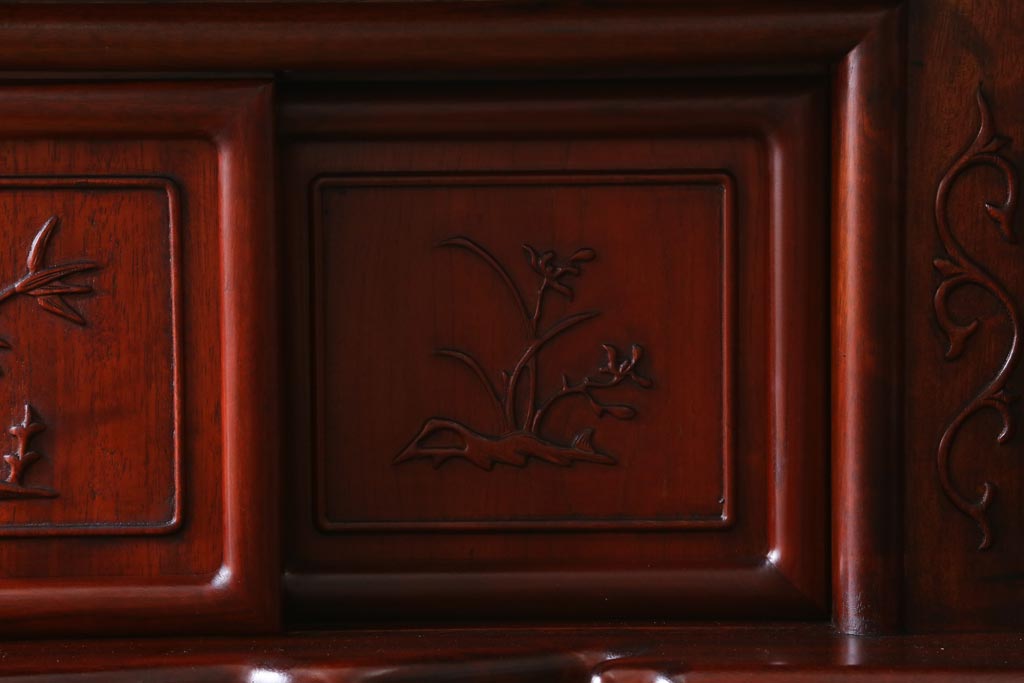 アンティーク家具　和製アンティーク　昭和後期　カリン材　華やかなアジアンの雰囲気漂う飾り棚(茶棚、収納棚、花梨材)(R-039073)