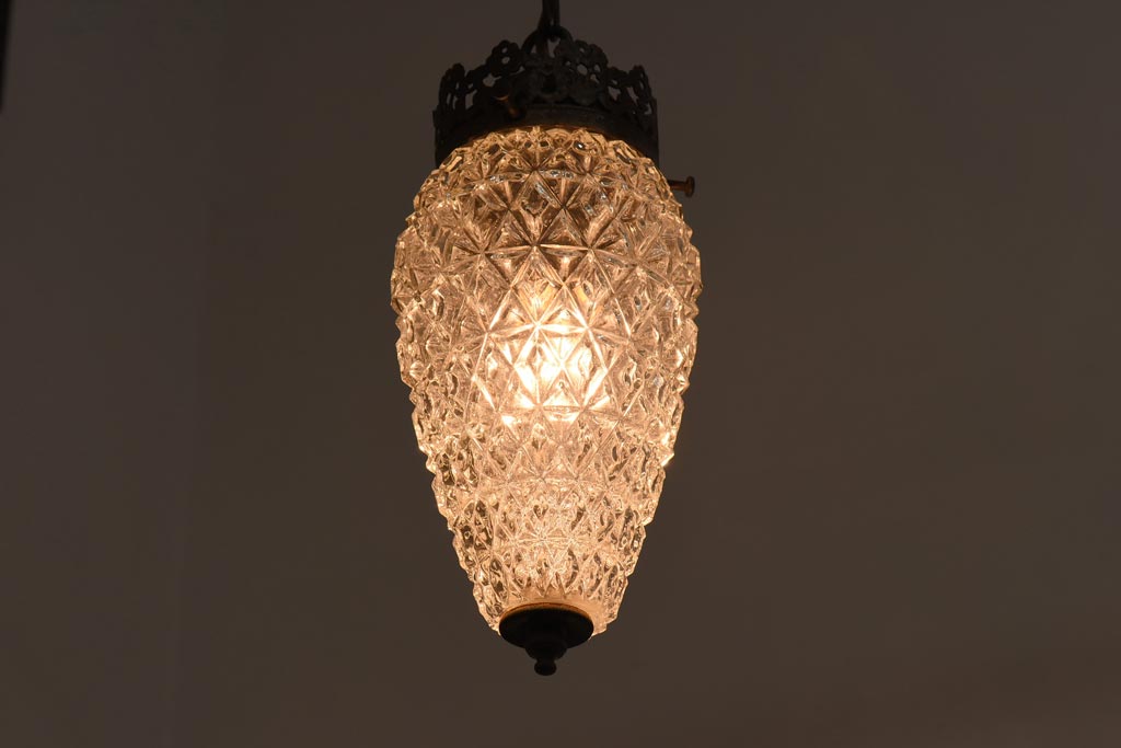 アンティーク照明　アメリカ製　ダイヤのエンボス模様がおしゃれなハンギングランプ(ペンダントライト、天井照明)(R-039099)