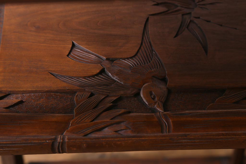 ビンテージ家具　伝統工芸　日光彫り　竹と鳥の彫刻が印象的な飾り棚(茶棚、違い棚、オープンラック)(R-039272)