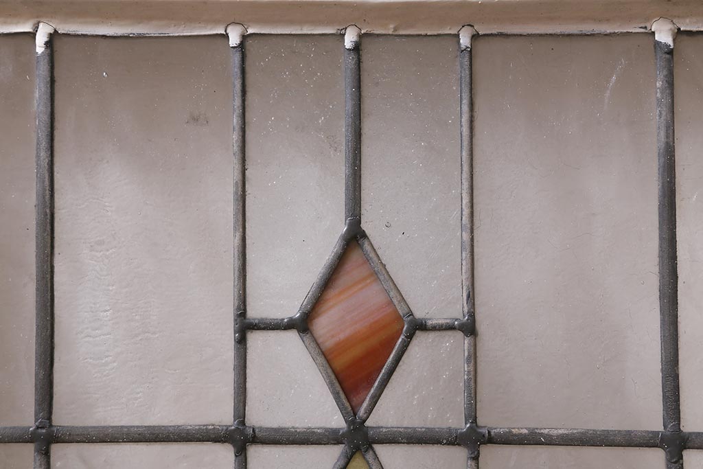 アンティーク建具　イギリスアンティーク　2色のカラーガラスが可愛らしいステンドグラスのペイントフィックス窓・小(明り取り)(R-39291)