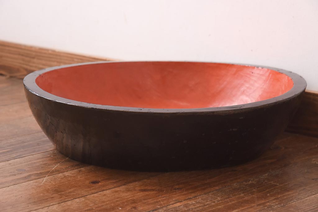 アンティーク雑貨　明治大正期　朱色と黒のコントラストが味わい深い漆塗りのこね鉢(ボウル)(R-039297)